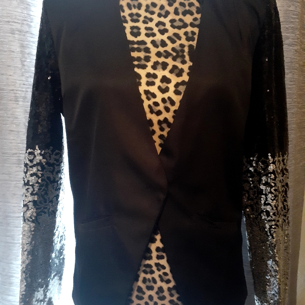 Vest - Picture 5 of 7